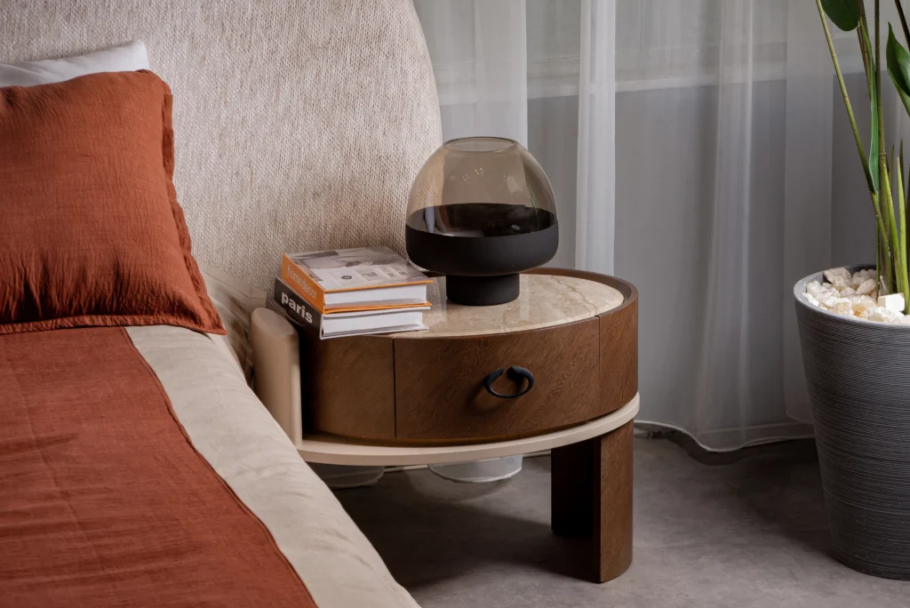 Crytal Bedroom – image 6